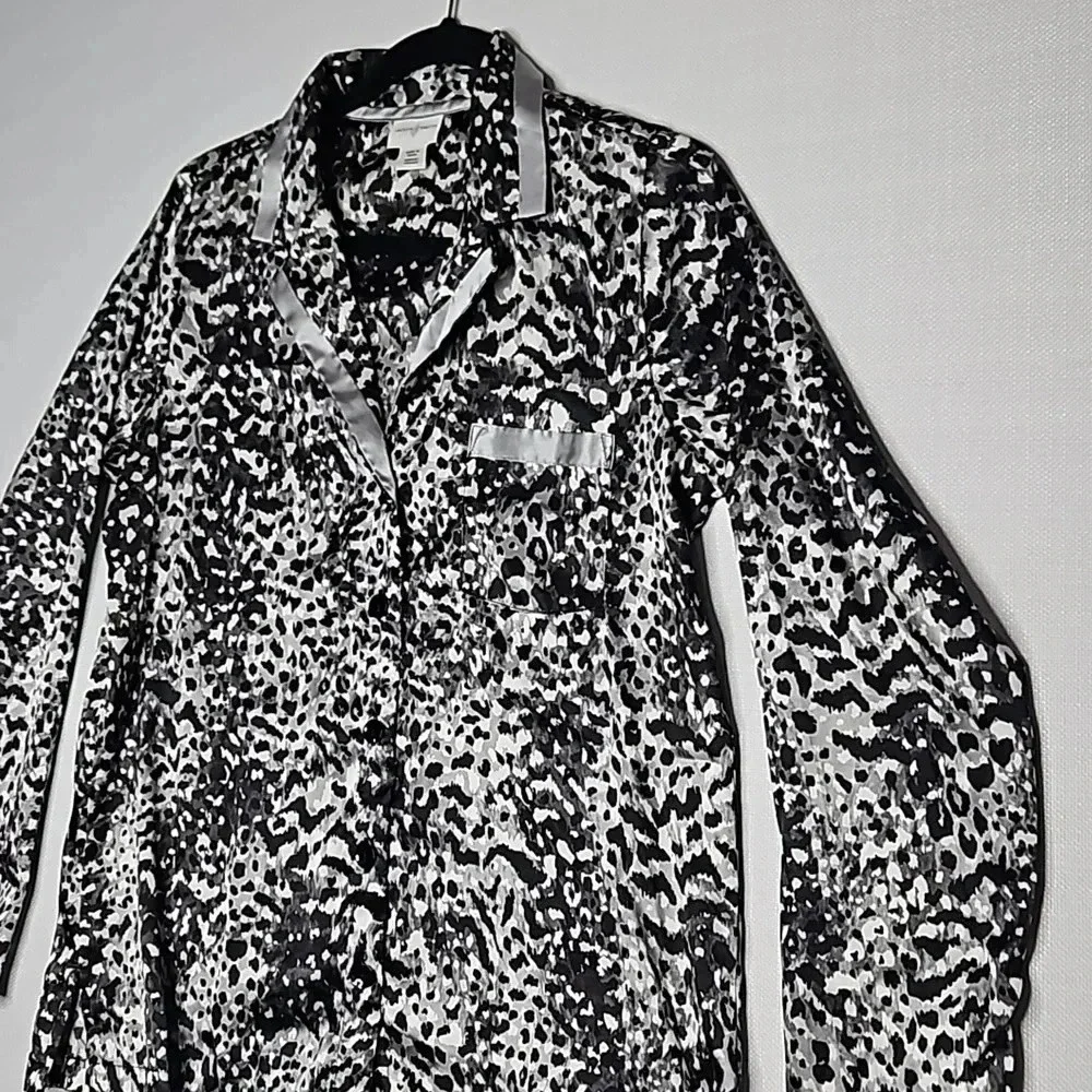 Jaclyn Smith Animal Print Pajama Silky Blouse‎ Black White Gray Women's Medium